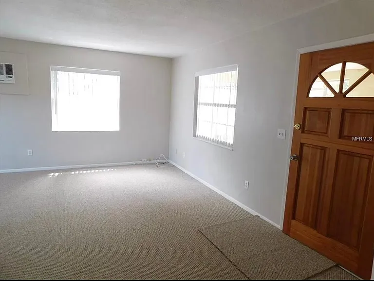 1732 Kenneth Pl — Photo 3
