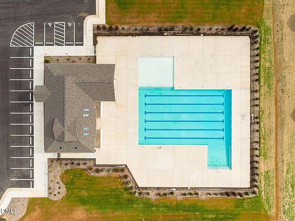 5th image of 259 Custer Dr