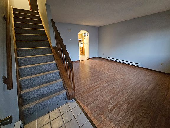4th image of 5 Dunbar St #4A