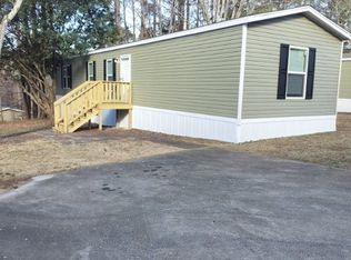 2 Poole Cir, Ellenwood, GA 30294