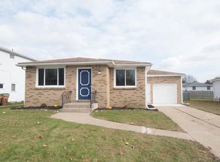 51 Cromwell Dr, Depew, NY 14043