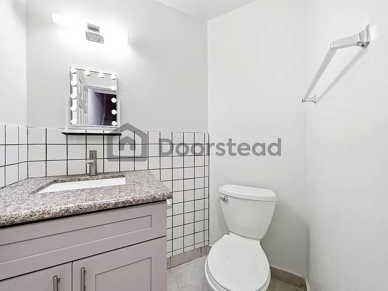 1826 S Bundy Dr #5 — Photo 12