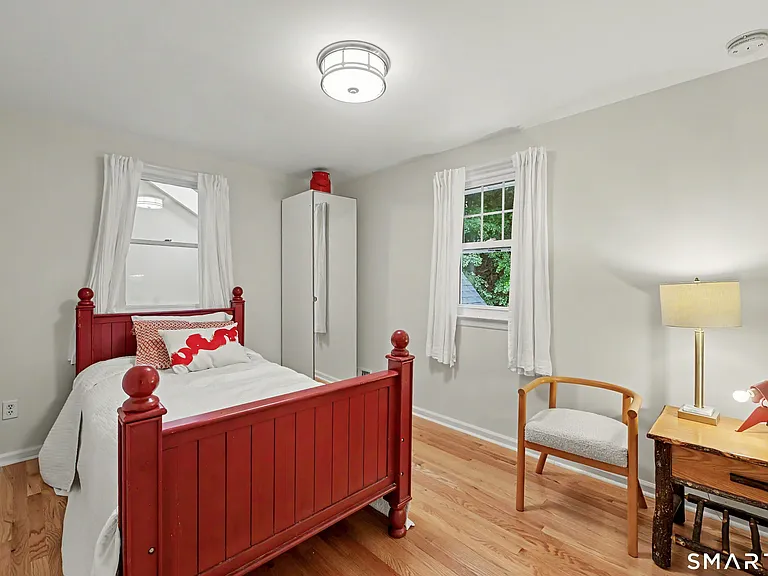 91 Raymond St — Photo 22
