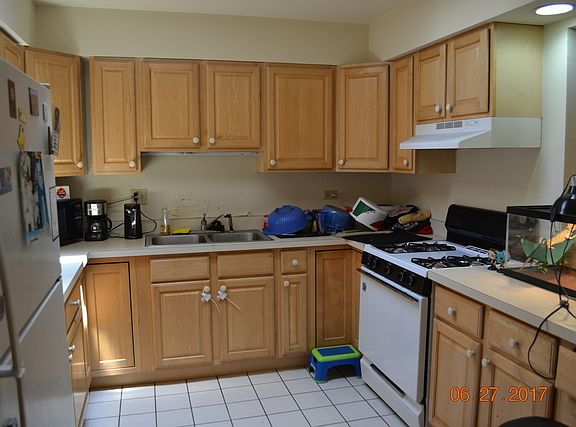 2nd image of 44 Sherwood Ave