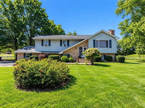 121 Scenic Ct, Mount Bethel, PA 18343