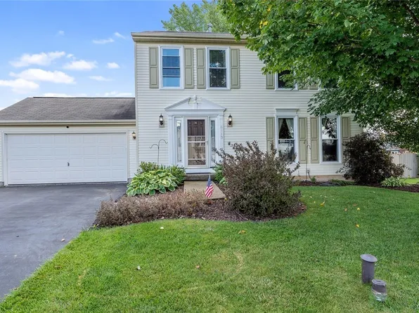 5113 Old Barn Rd, Clay, NY 13041