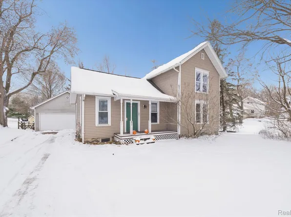 411 City Rd, Manchester, MI 48158