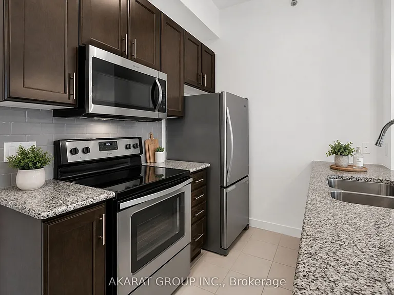 2486 Old Bronte Rd #803 — Photo 11