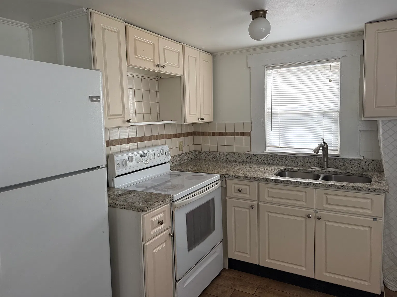 2 bed, 800 sqft, $1,495 — Photo 4