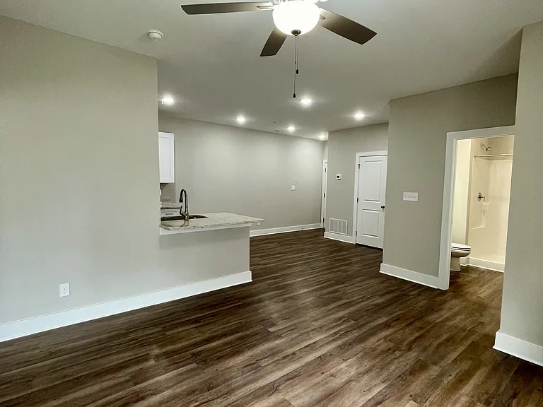 325 English Commons Dr — Photo 7