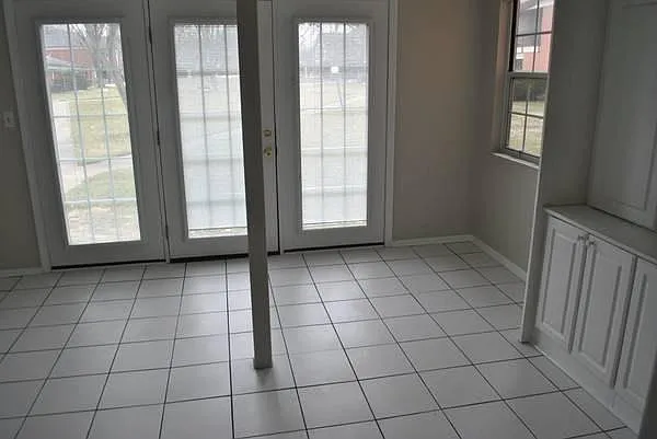 577 Dellingham Dr #B — Photo 17