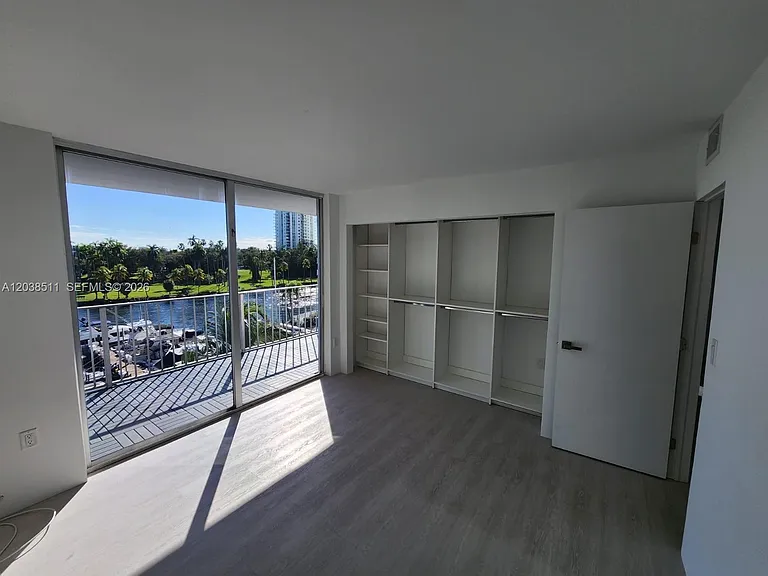 1700 NW North River Dr #606 — Photo 11