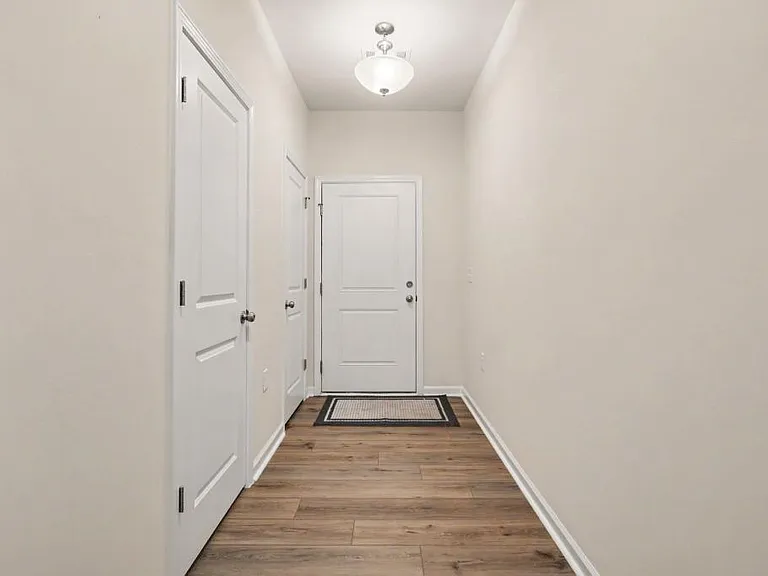 909 Falls Grove Trl — Photo 4