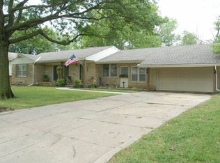 157 S Lochinvar Dr, Wichita, KS 67207