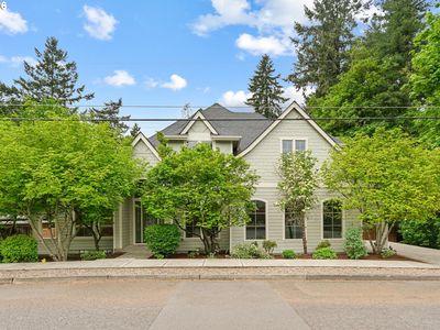 9935 SW 52nd Ave, Portland, OR, 97219