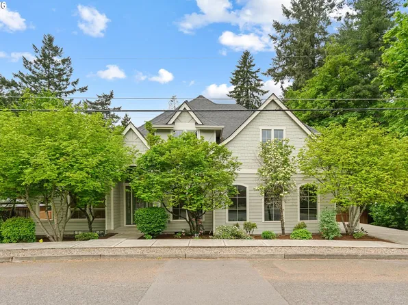 9935 SW 52nd Ave, Portland, OR 97219