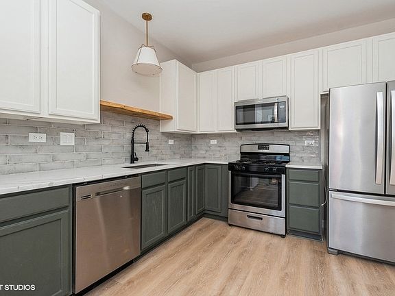 5th image of 204 Willow Blvd