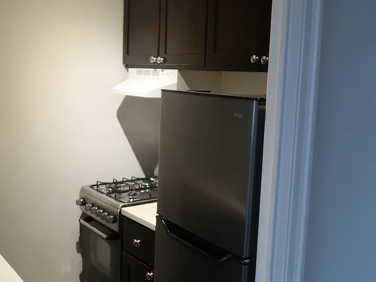 534 W Startford Pl — Photo 34