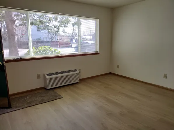 11025 SE Holgate Blvd APT 2, Portland, OR 97266