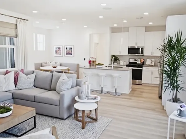 16040 Jamie Ln, Fontana, CA 92336