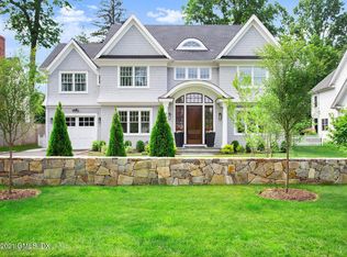 74 Summit Rd, Riverside, CT 06878