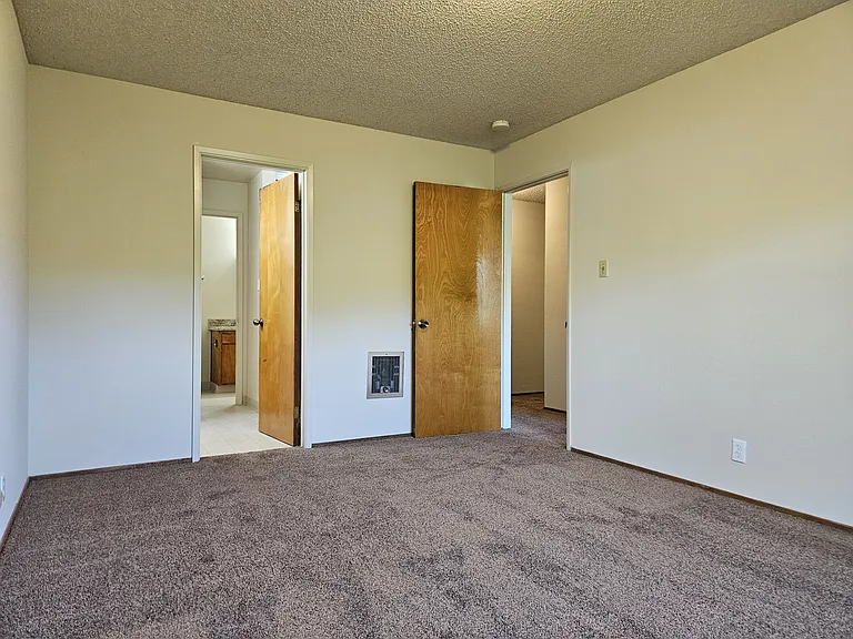 1064 E St #202 — Photo 7