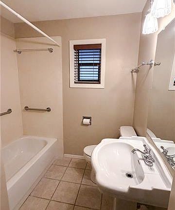 5th image of 131 Metairie Ct #A