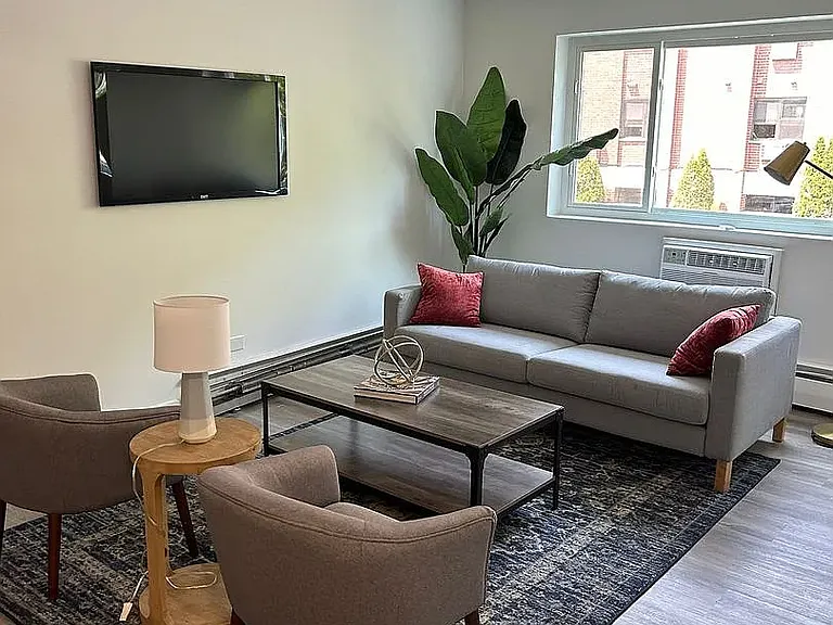5320 N Damen Ave #500 — Photo 7