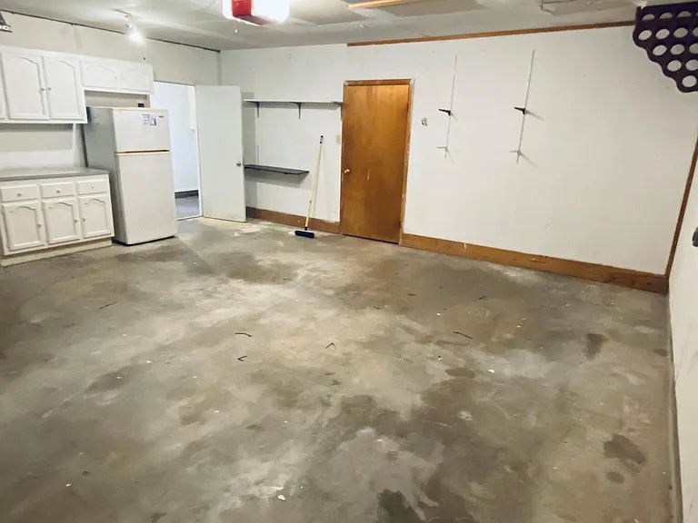 943 Waterview St — Photo 9