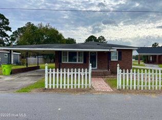 207 W Railroad Street, Cove City, NC 28523