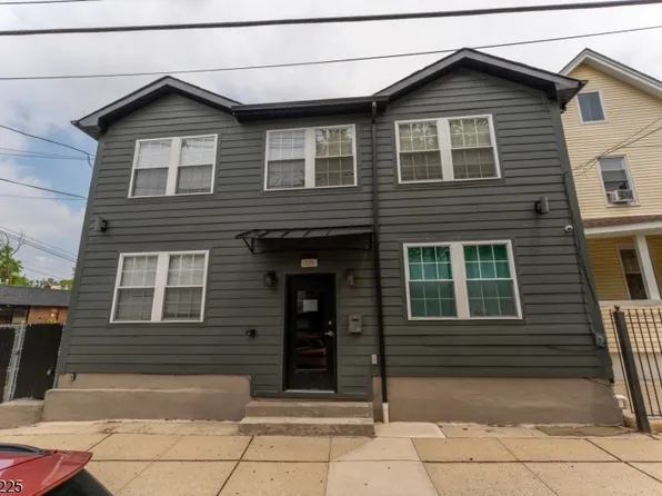 335 Henry St APT 3, Orange, NJ 07050
