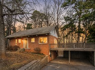 1140 Pen Park Ln, Charlottesville, VA 22901