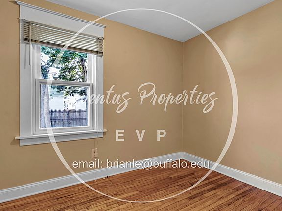 5th image of 153 Winspear Ave