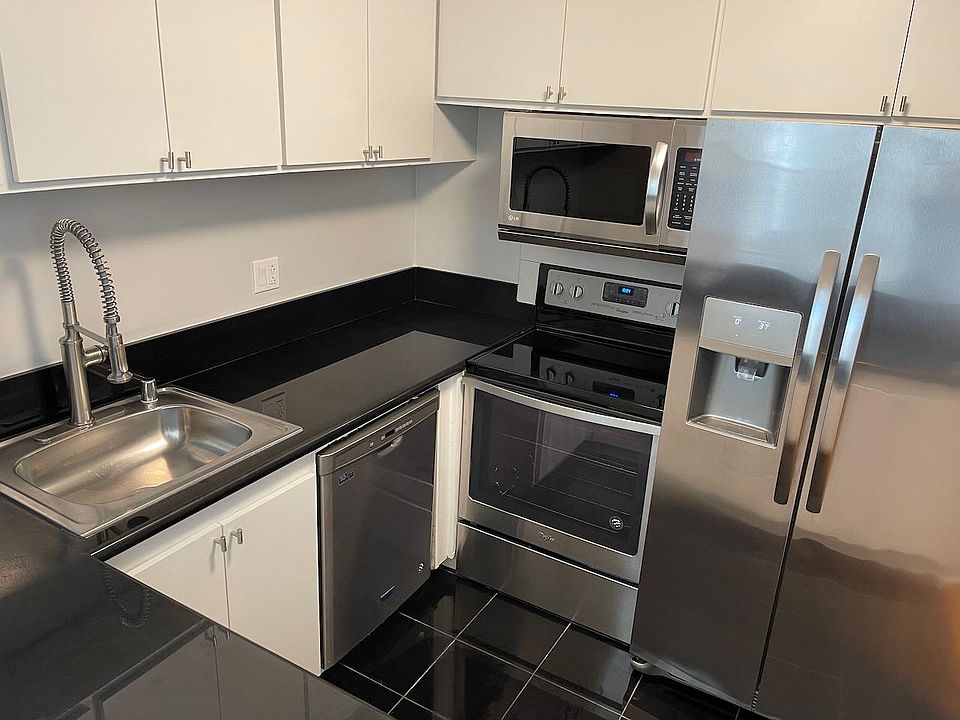 1st image of 606 Parkman Ave APT 6