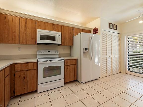 5th image of 1822 Kings Lake BLVD #102