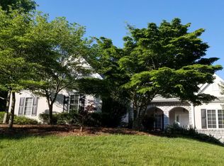 10 Tiverton Ln, Asheville, NC 28803