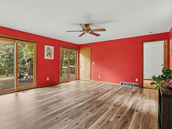 5th image of 1746 104th Ave
