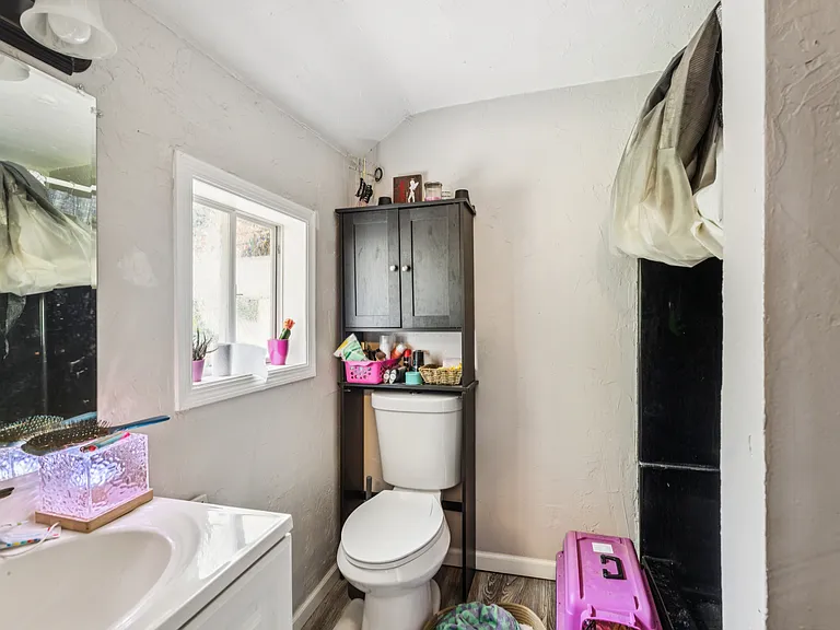 220 Cherry St #C — Photo 5