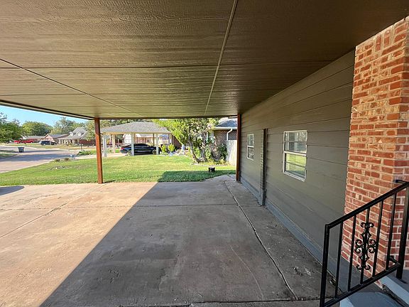 4th image of 5513 NW Eisenhower Dr