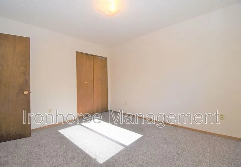 8 Hoffman Dr #1 — Photo 15