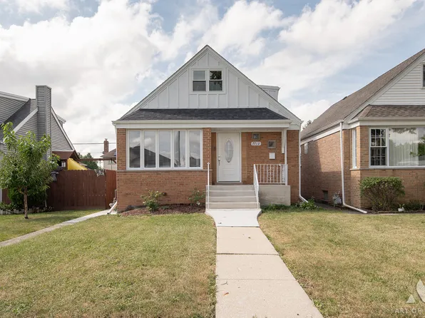 7712 Nagle Ave, Burbank, IL 60459