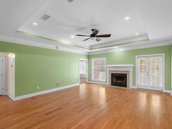 2nd image of 131 Lakeside Dr