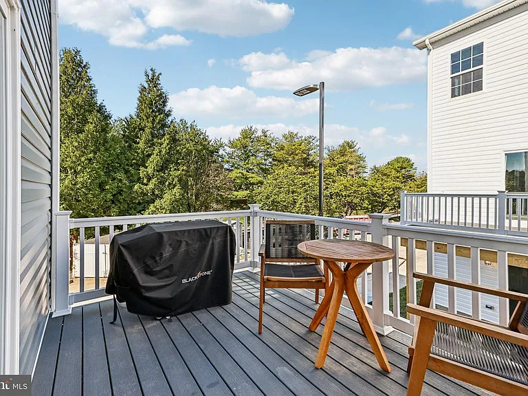 137 Willett Hollow St — Photo 2