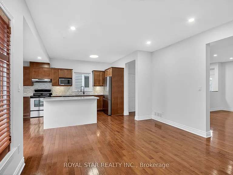 1448 Queensdale Ave — Photo 13