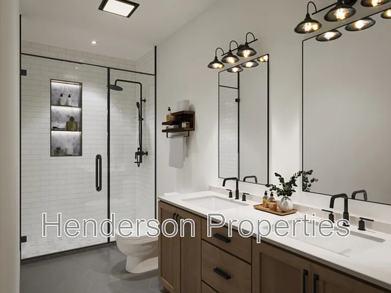 1110 Magnolia St #B — Photo 5