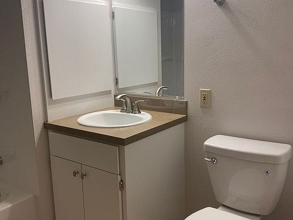 5th image of 15222 10th Ave SW APT 212