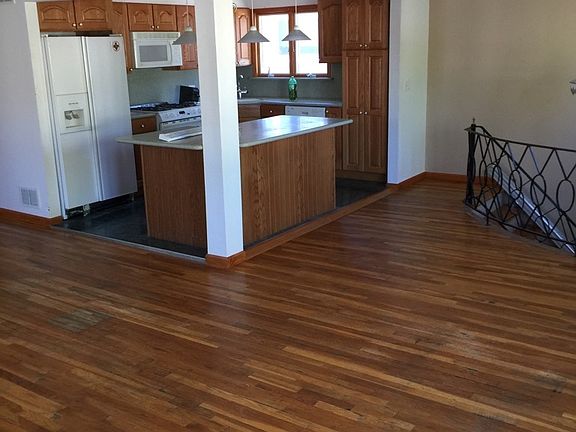 2nd image of 154 Stroud Ave #House
