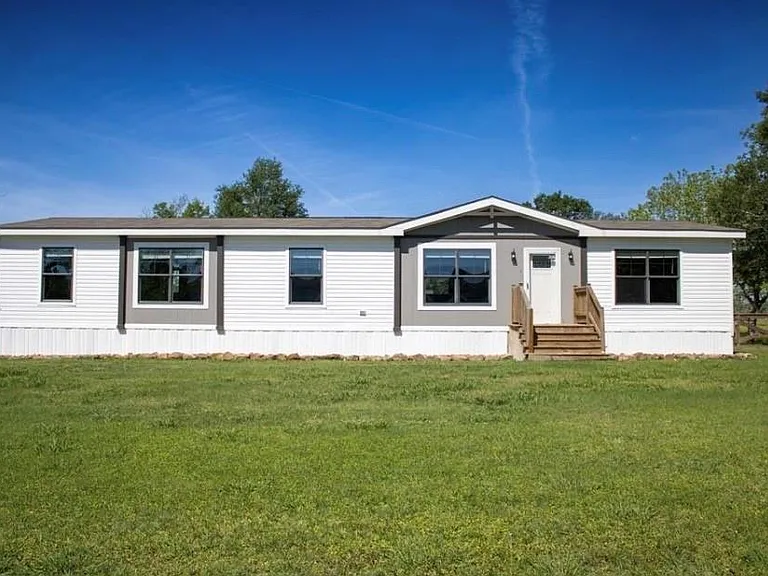 1566 County Road 610 — Photo 4