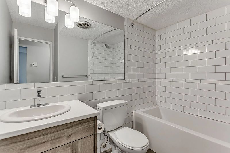 Calgary Apartment for rent - 1 Bedroom — photo 11