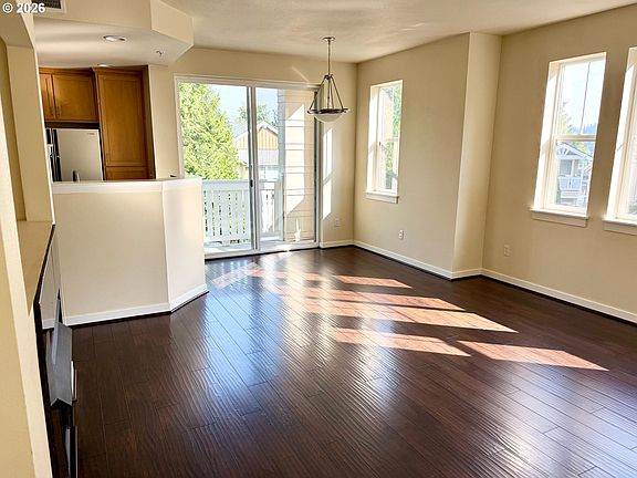 5th image of 2608 SW Hume Ct